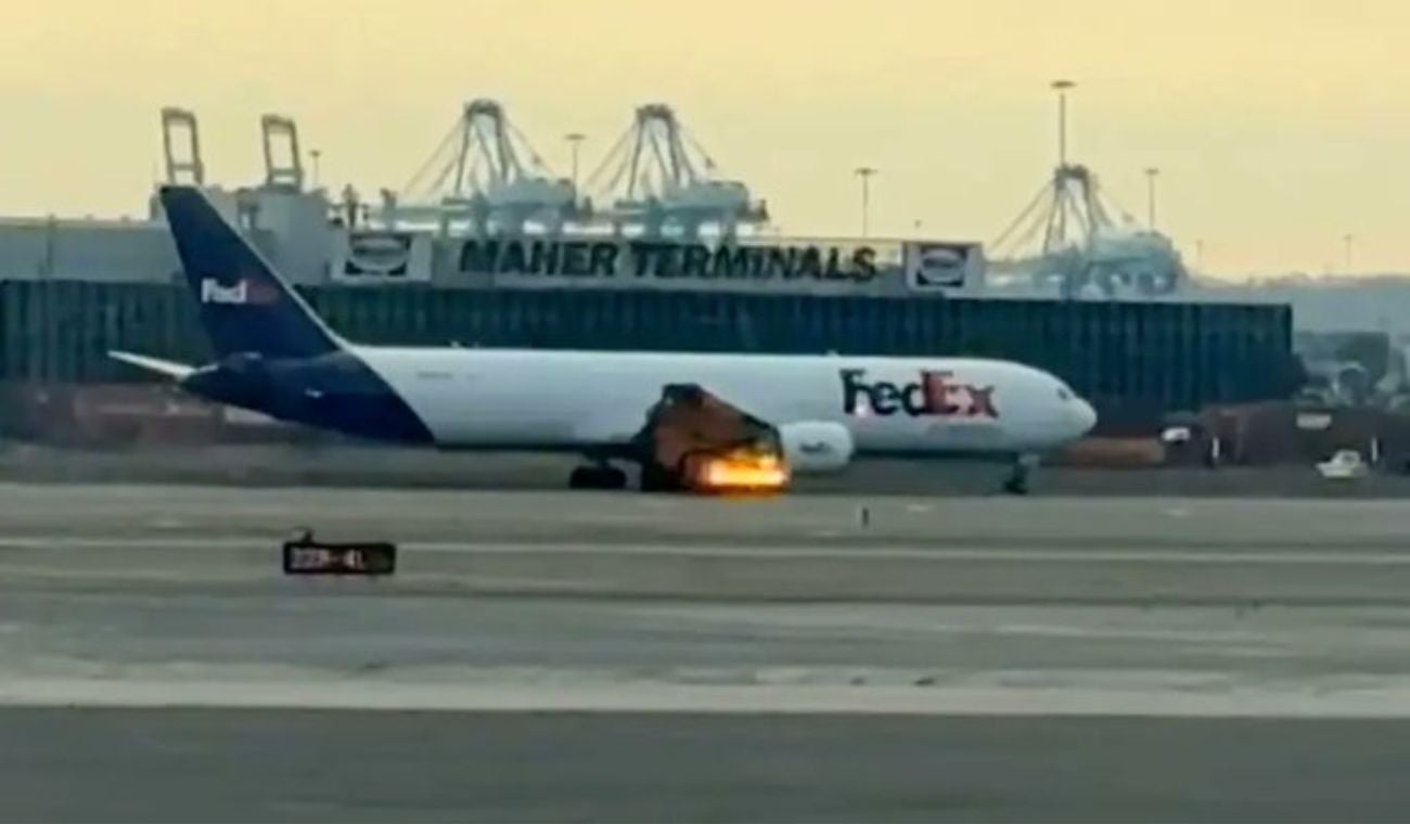 Avión de FedEx se incendió en Nueva Jersey