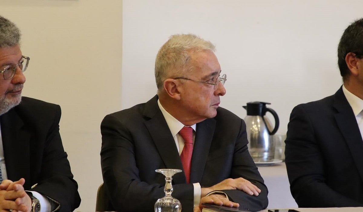 Centro Democrático denuncia atropellos en juicio a Uribe