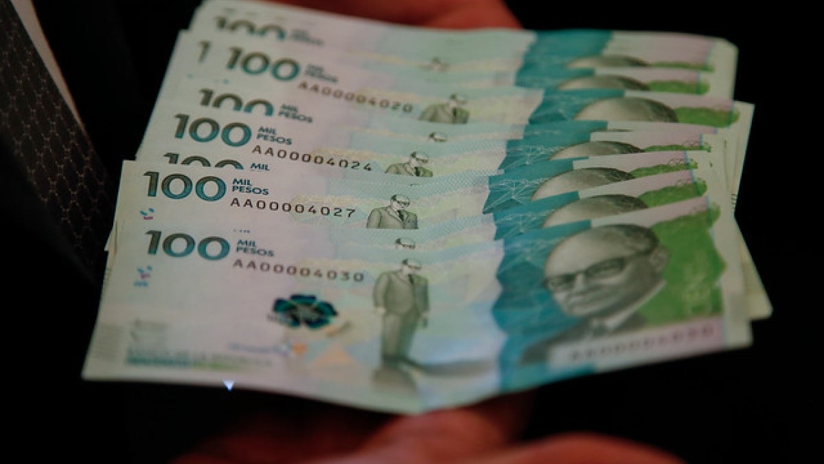 Pesos colombianos