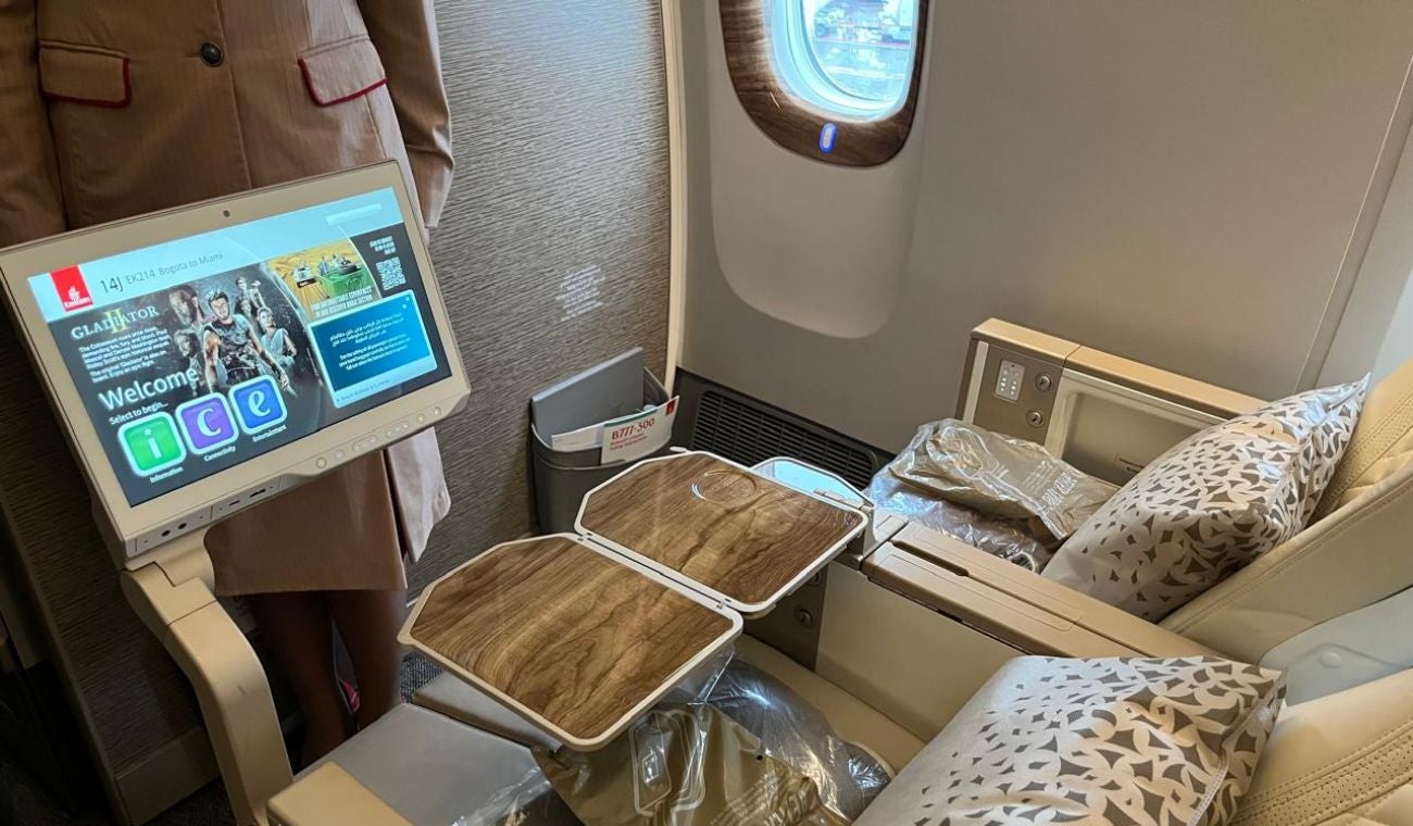 Emirates clase turista premium