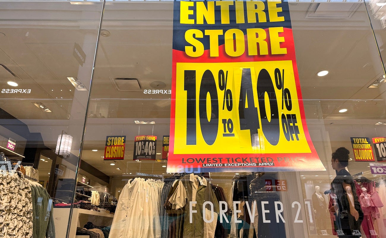 Forever 21 anuncia despidos y quebraría definitivamente