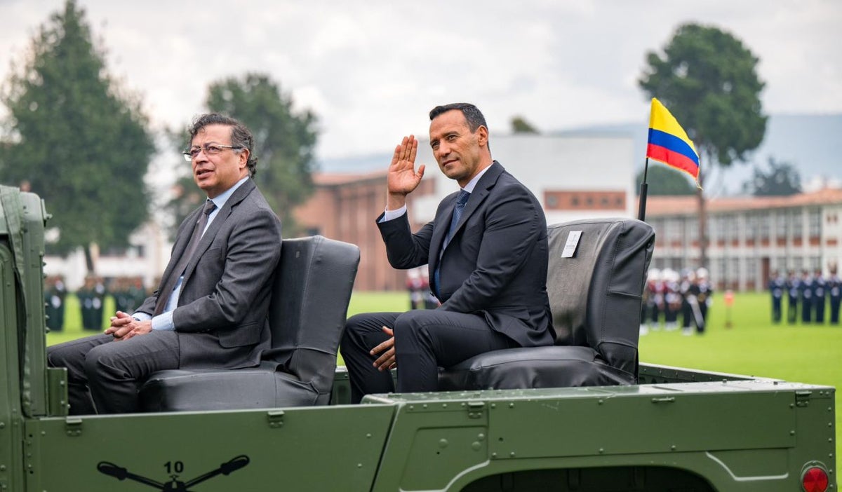 Ministro de Defensa Gustavo Petro