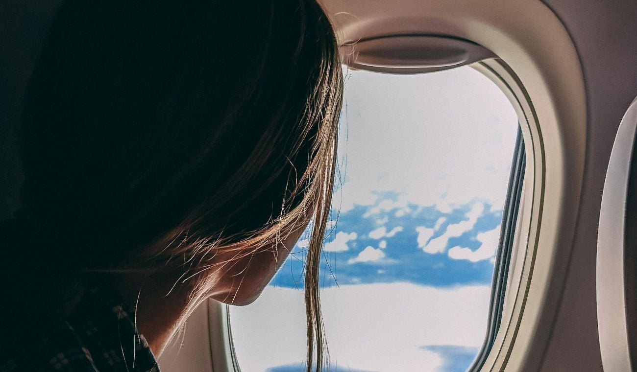 Persona en avión