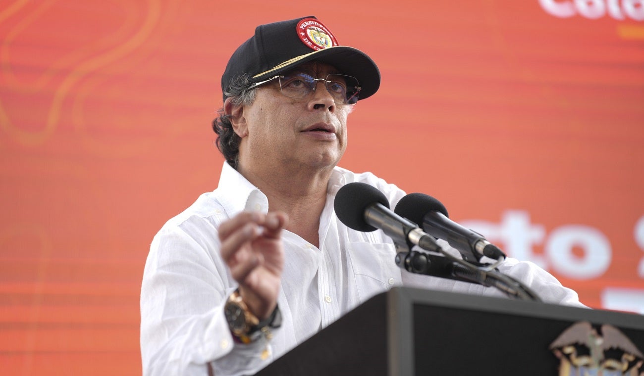 PETRO contestó a alcaldes que no apoyan DÍA CÍVICO