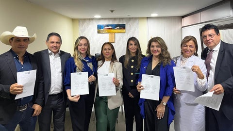 Senadores que radicaron ponencia negativa a la reforma laboral