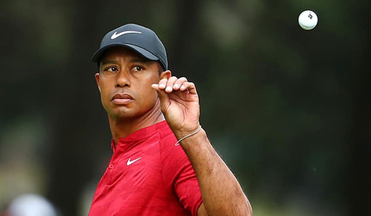 Tiger Woods fue operado por rotura del tendón de Aquiles
