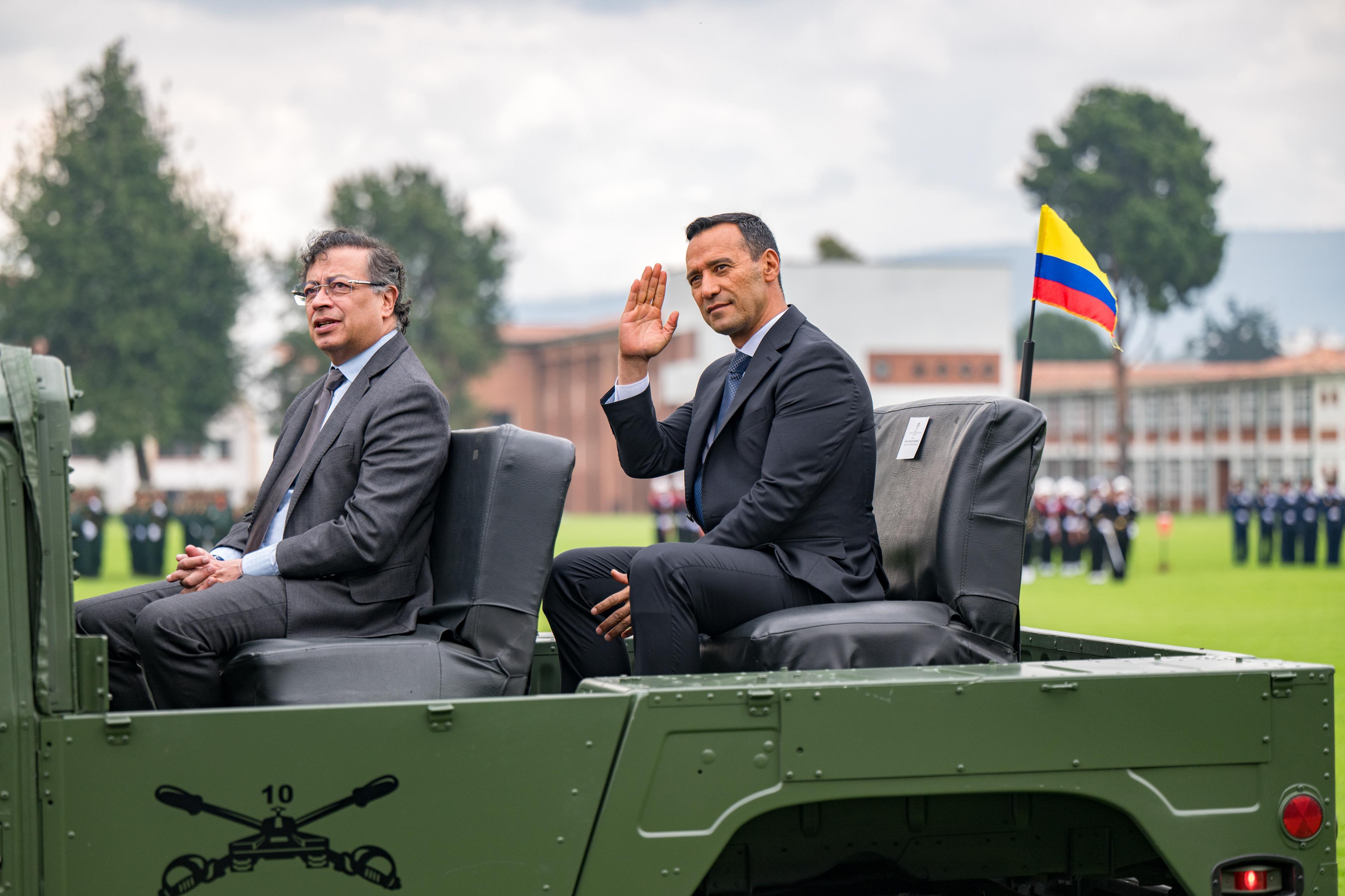 El general Sánchez dijo que luchara por combatir los grupos terroristas yel narcotráfico y lka