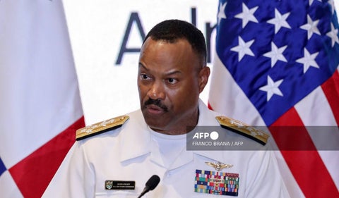 El almirante Alvin Holsey, comandante del Comando Sur de Estados Unidos, estuvo en Bogotá, pero no se reunió con Petro