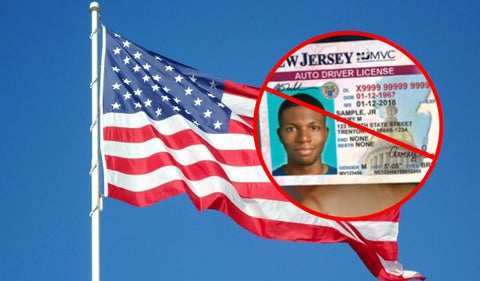 Bandera de Estados Unidos y licencia de conducción