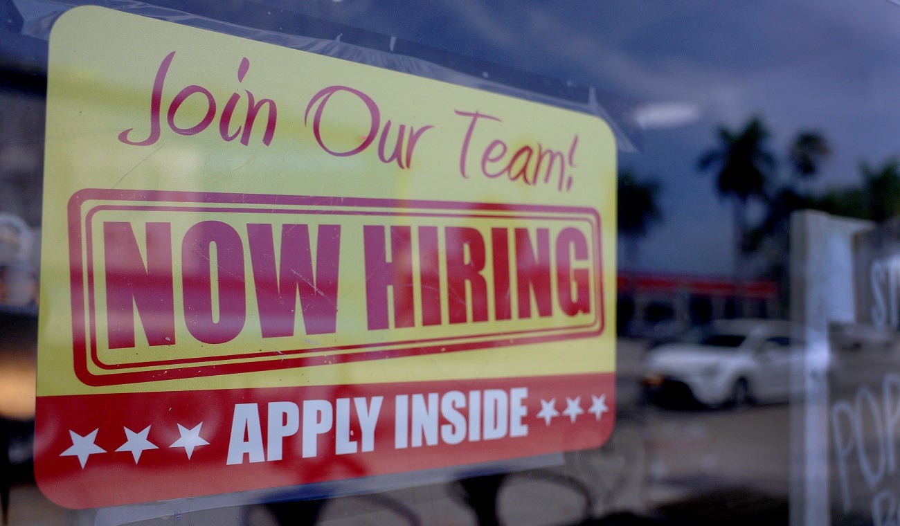 Cómo funciona E-Verify para trabajar en Florida, EE.UU.