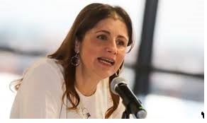 Defensora del Pueblo Iris Marín Ortiz