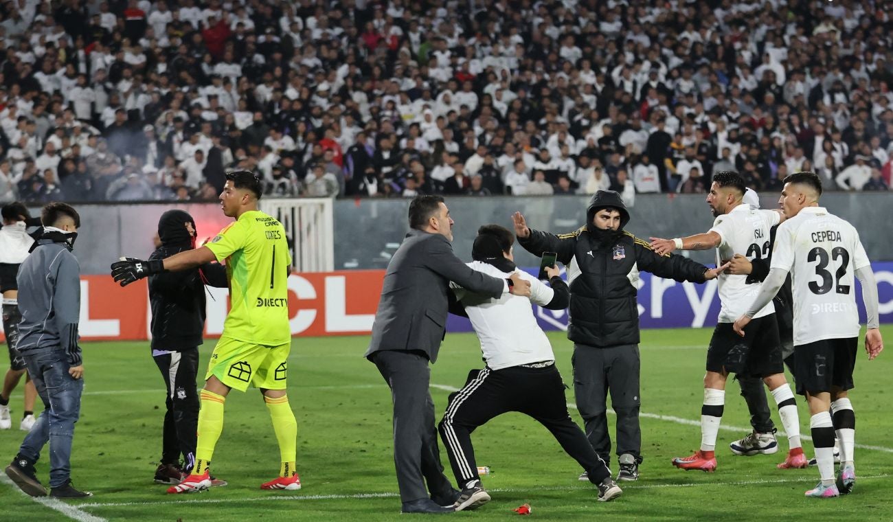 Libertadores: Colo Colo estampida