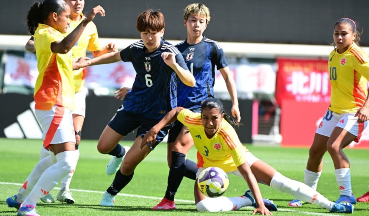 Selección colombiana femenina contra Japón