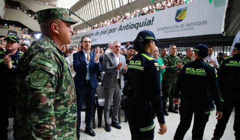Homenaje a uniformados en Antioquia