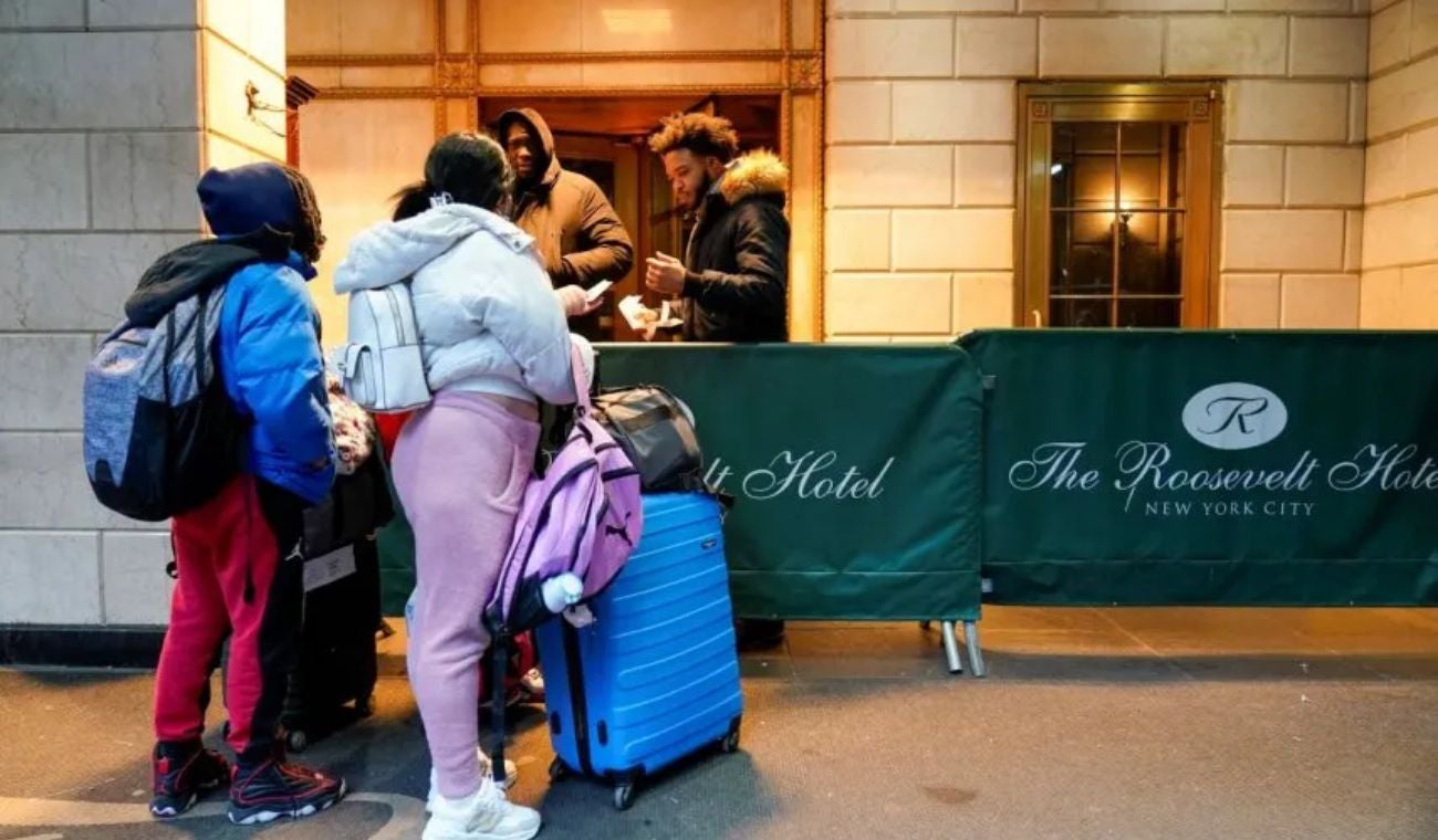 NUEVA YORK ELIMINA programa clave de AYUDA a MIGRANTES
