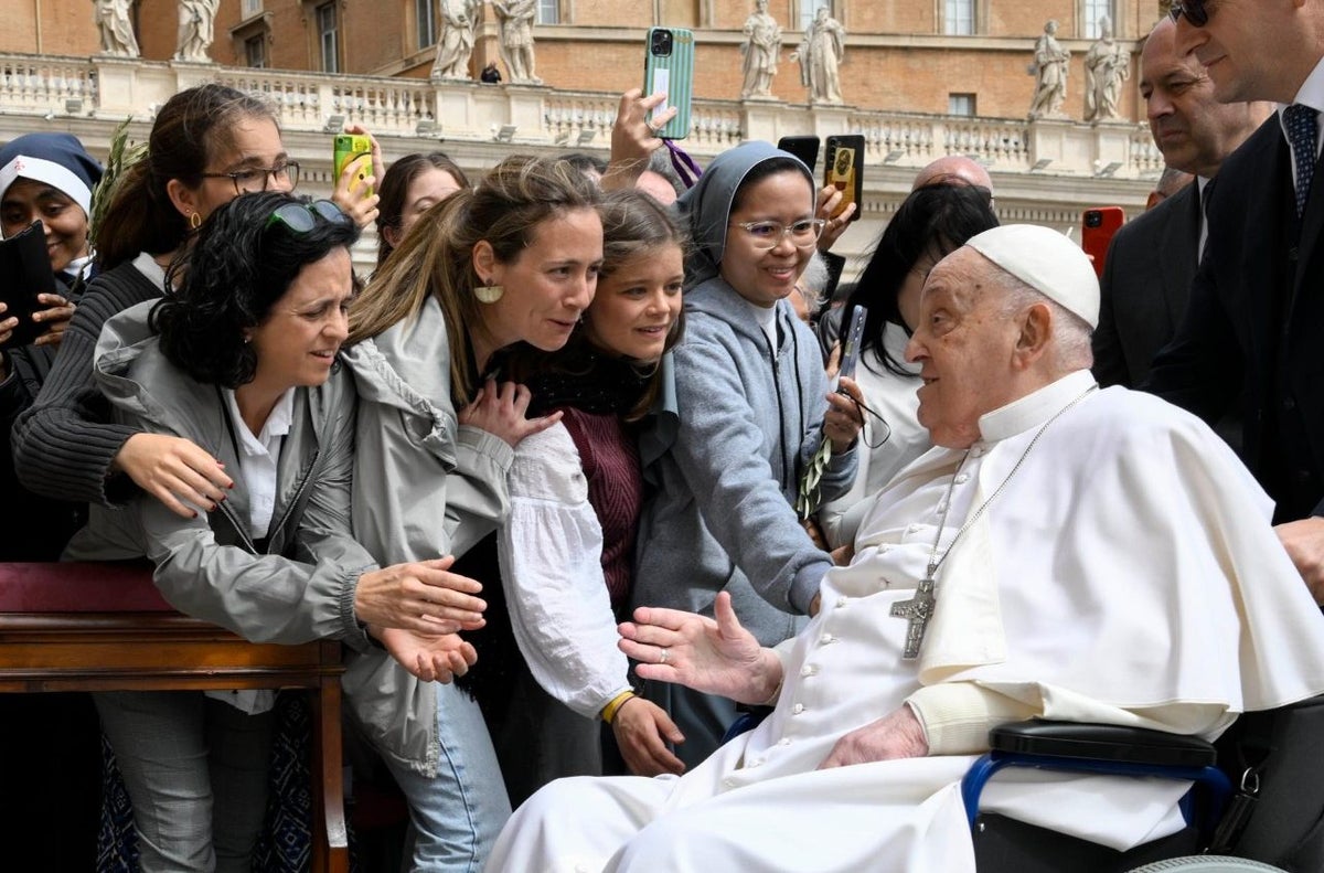 Papa Francisco aparece el domingo de ramos, en el Vaticano