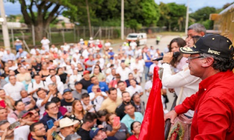 Petro llama a movilizaciones