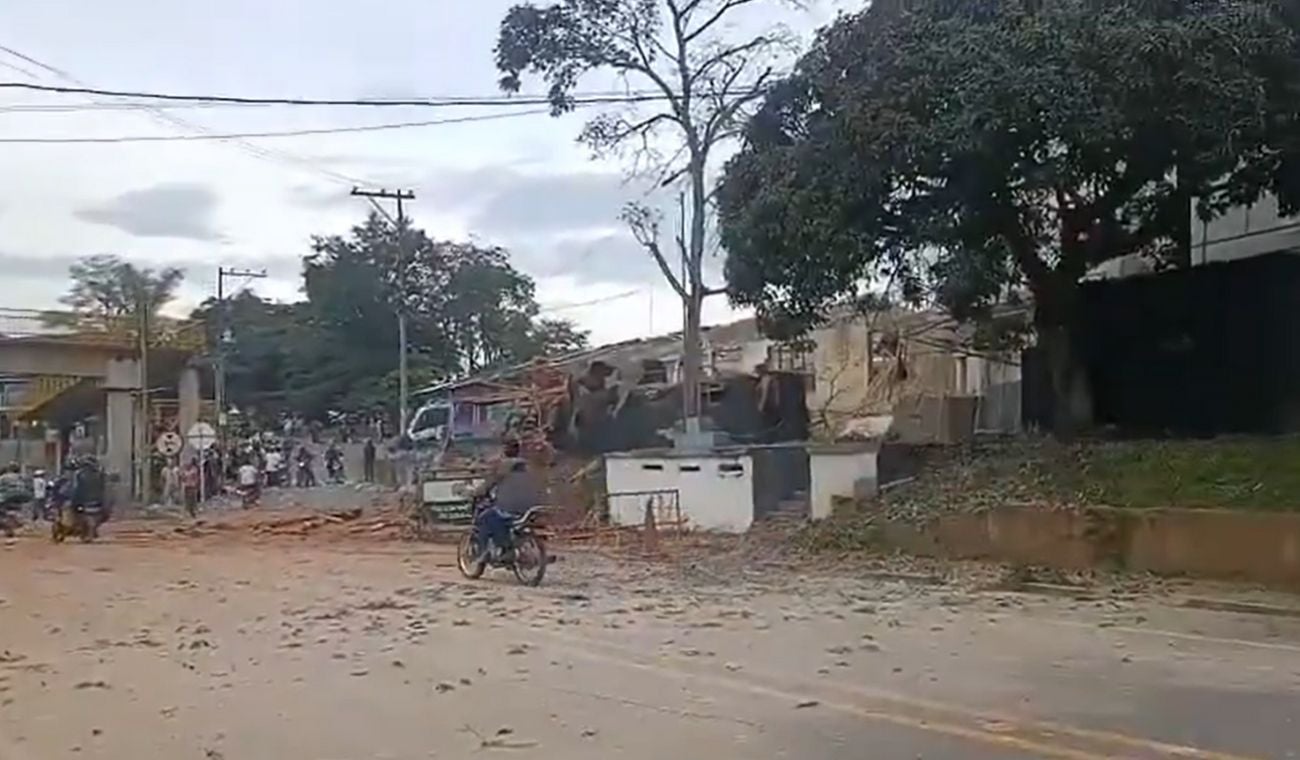 Atentado a Estación de Policía en Mondomo (Cauca).