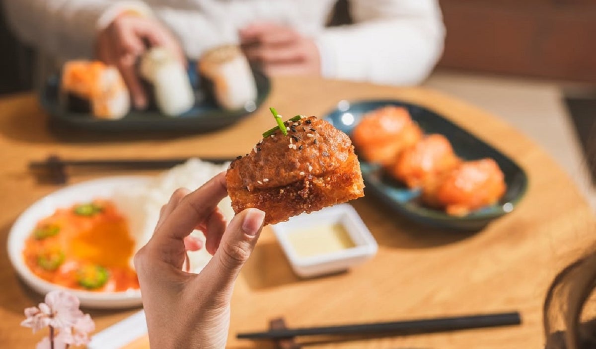 Restaurante Onigiri de comida japonesa
