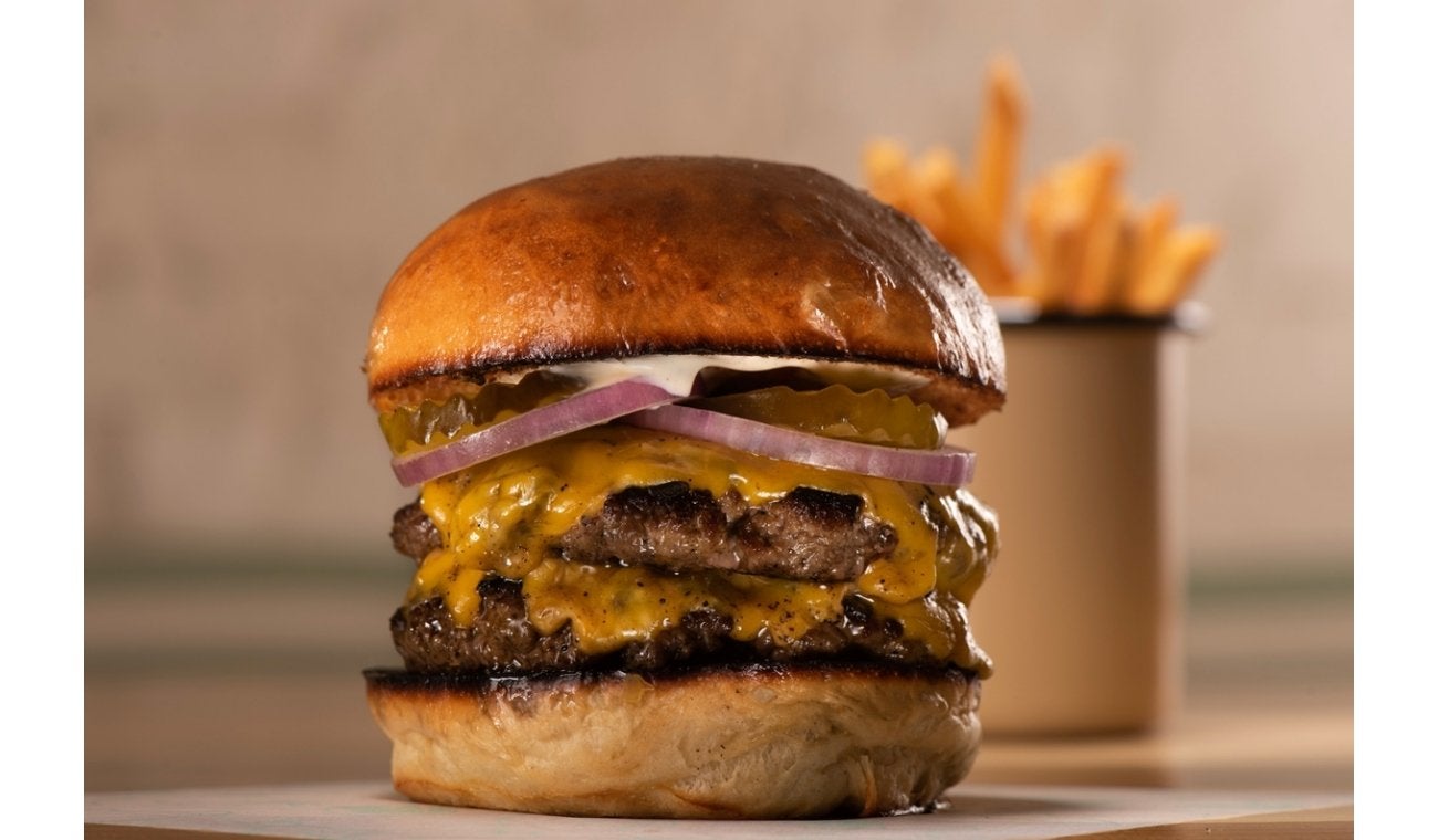 5 HAMBURGUESAS imperdibles para comer en BOGOTÁ