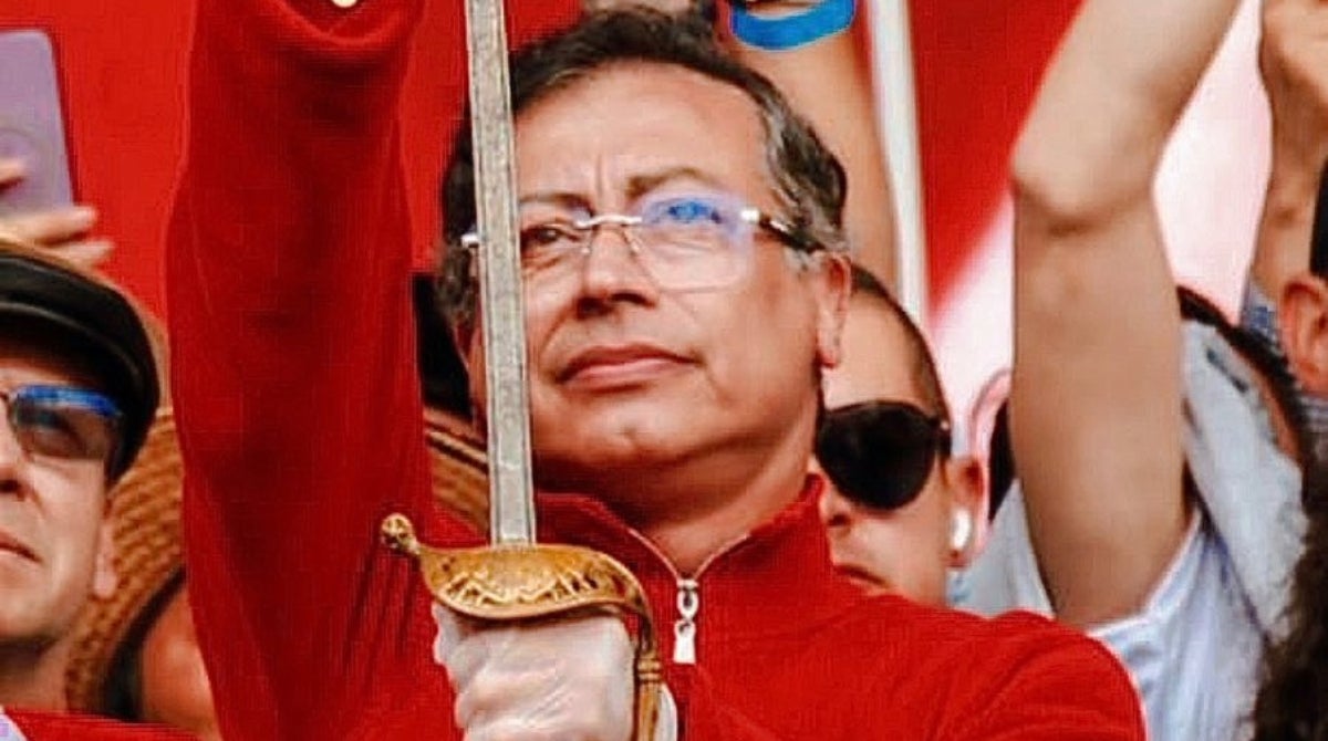 .Aplazan cabildo popular convocado en Barranquilla por agenda de Petro en Roma