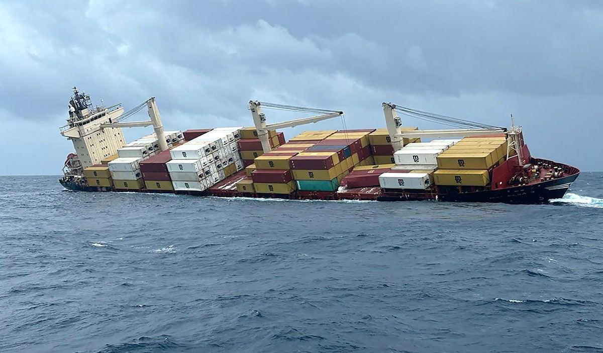 Carguero naufragado no traía mercancía de Temu a Colombia