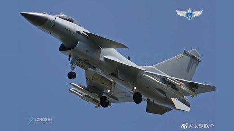 Avión Chengdu J-10CE