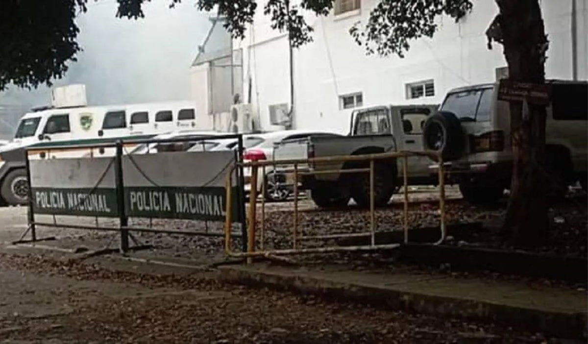 Disidencias atacaron estación de policía