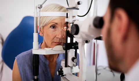 Estas son las 3 vitaminas que ayudan a mantener los ojos sanos, según la ciencia