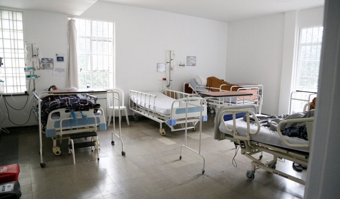 Gobernadores advierten crisis en hospitales públicos por deudas de las EPS