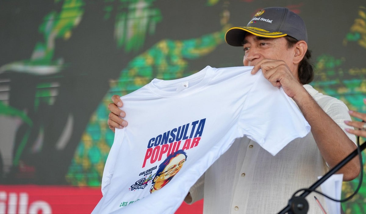 Gustavo Bolívar promovió consulta popular en Cali