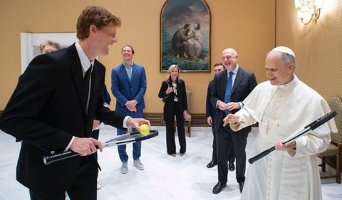 Jannik Sinner y papa León XIV