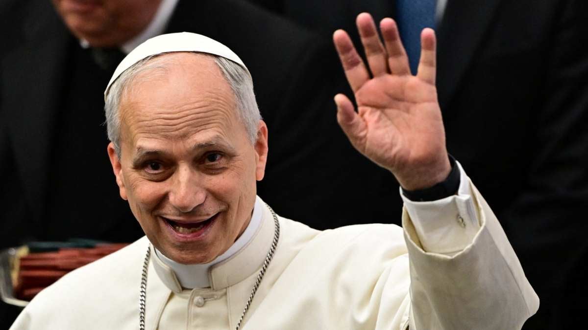 ¿Qué TRADICIÓN rompió el Papa LEÓN XIV recientemente?