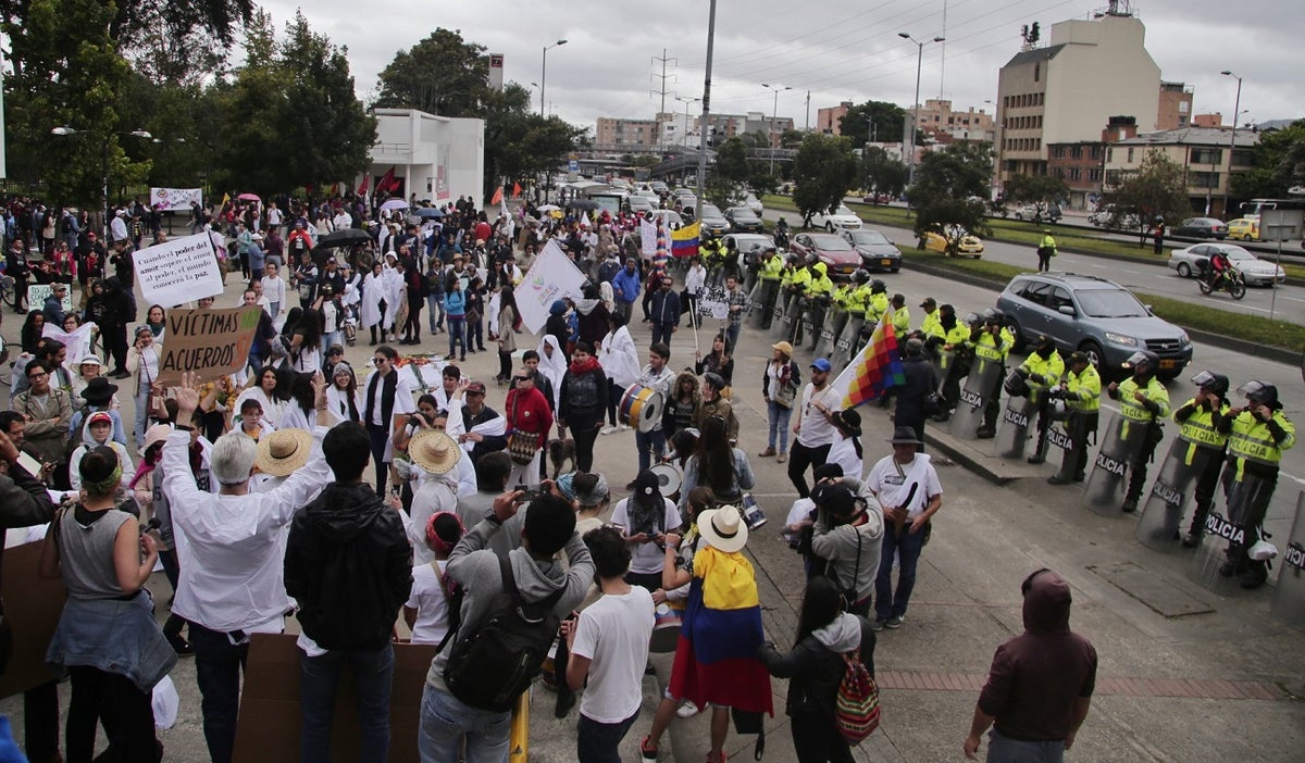 Policía dispone uniformados para paro de centrales obreras