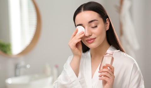 Qué es un desmaquillador bifásico y para qué tipo de pieles se recomienda