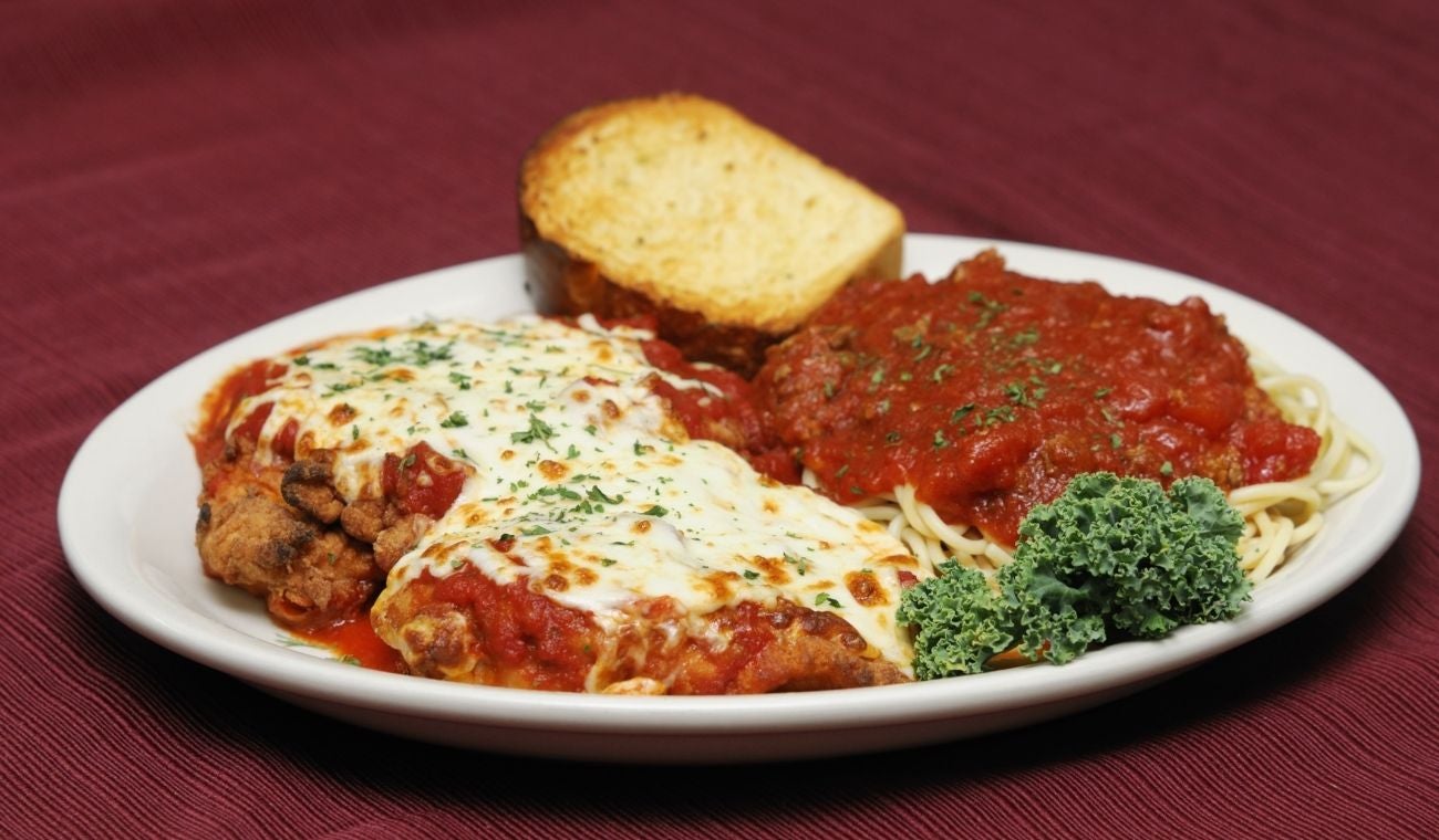 Receta: cómo preparar pollo a la parmesana; un clásico italiano que conquista con su textura y aroma
