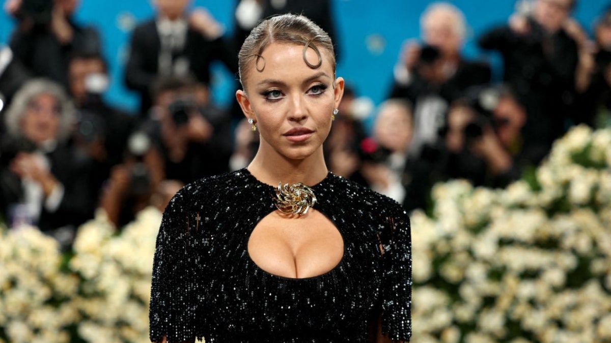 Sydney Sweeney venderá jabón hecho con su AGUA de BAÑO
