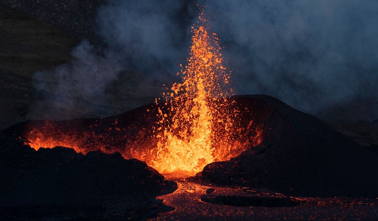 La ÚNICA PIZZERÍA que cocina con LAVA DE VOLCÁN en LATAM