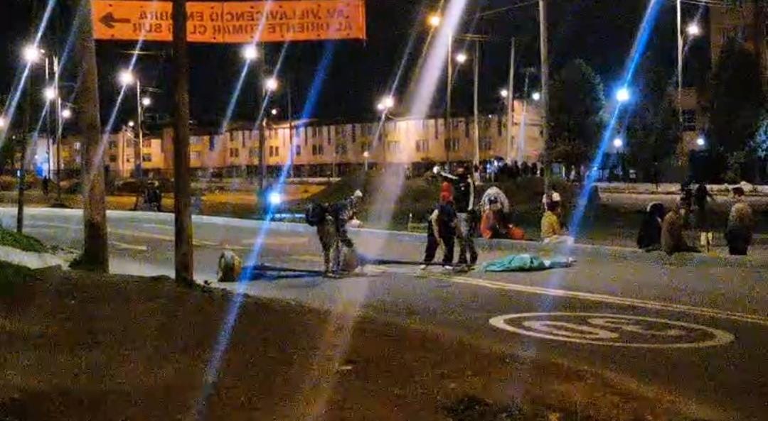 Foto: caos y desmanes, así cerró la primera jornada de paro en Bogotá.