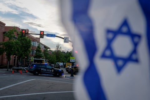 Ataque de hombre contra protesta por rehenes israelíes en EEUU