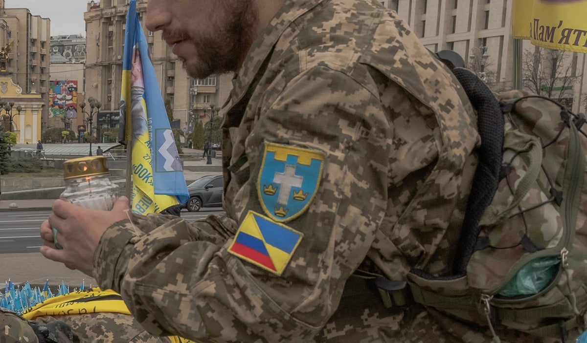 Colombianos combatiendo por Ucrania