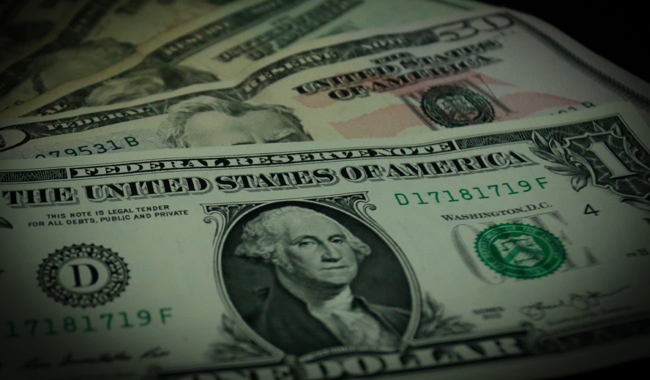 Dólar barato: la moneda está rozando los .000 pesos