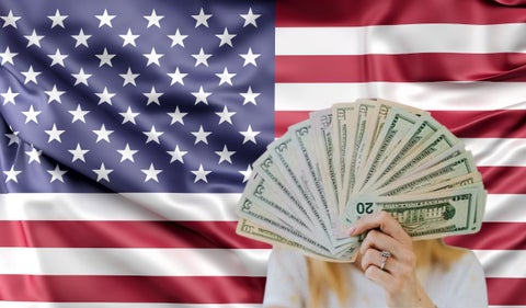 Dinero en efectivo que le podría traer problemas al viajar a EEUU