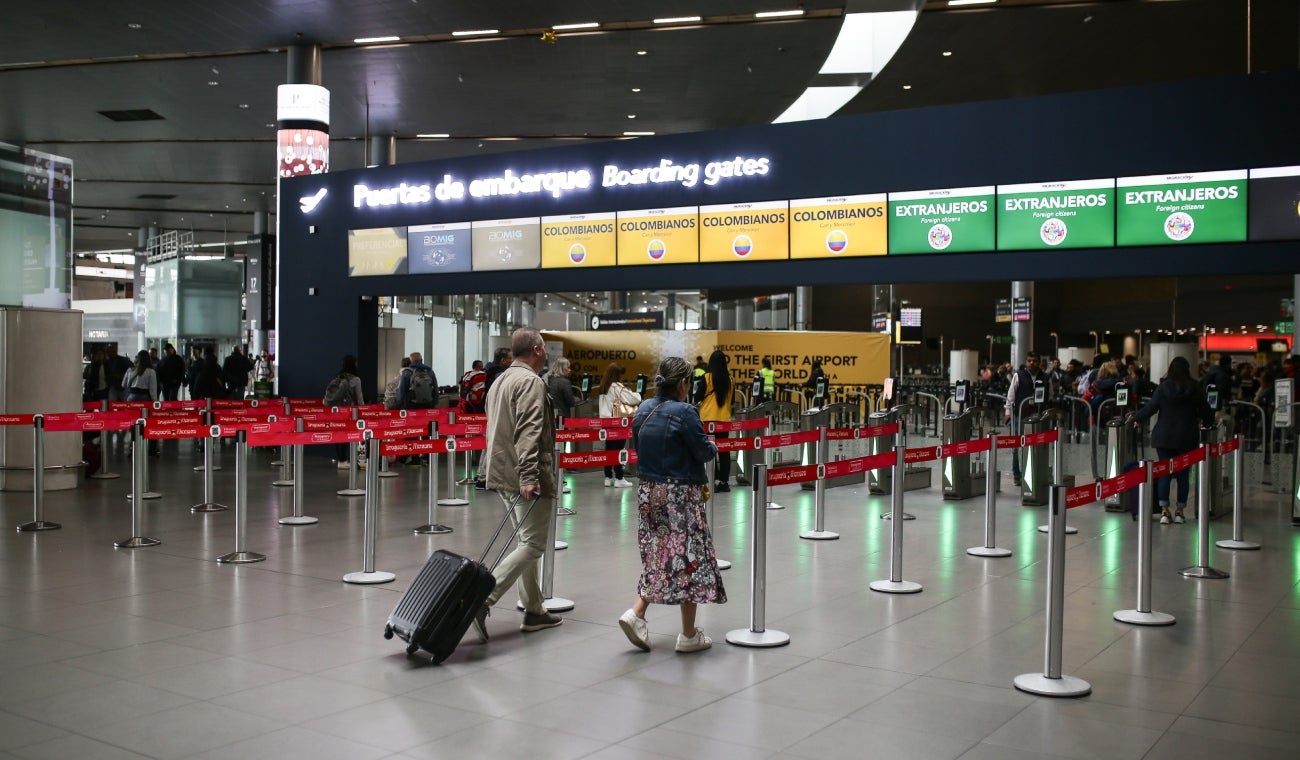 Diez países RICOS que no le piden VISA a los COLOMBIANOS