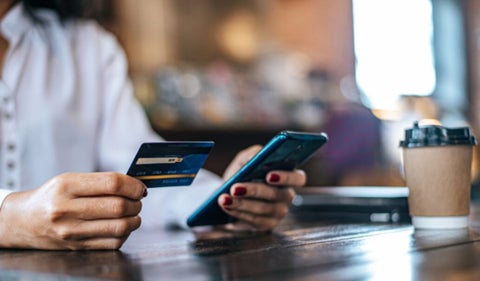 Errores con la tarjeta que lo pueden dejar sin dinero