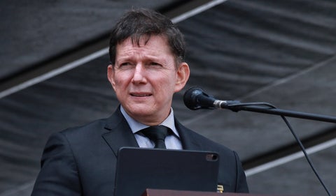 Exministro Wilson Ruiz anuncia demanda contra decreto de consulta popular