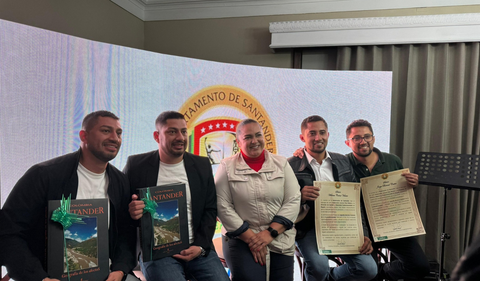 Gemelos intercambiados santander