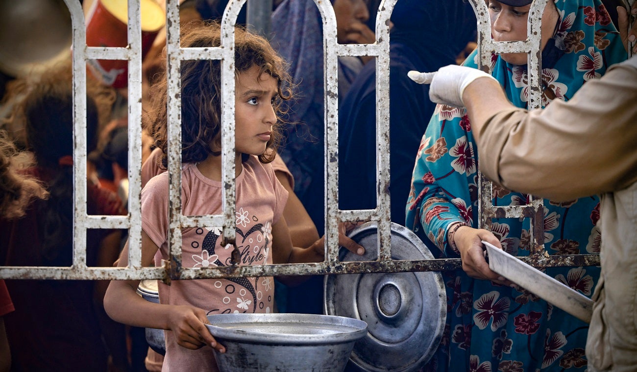 Israel dispara contra centro de ayuda en Gaza