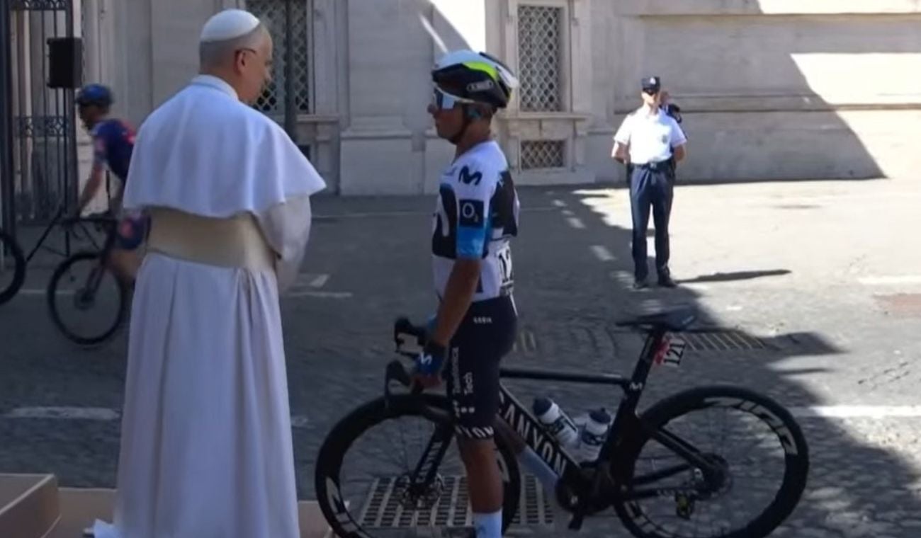 Papa León XIV y Nairo Quintana en el Vaticano