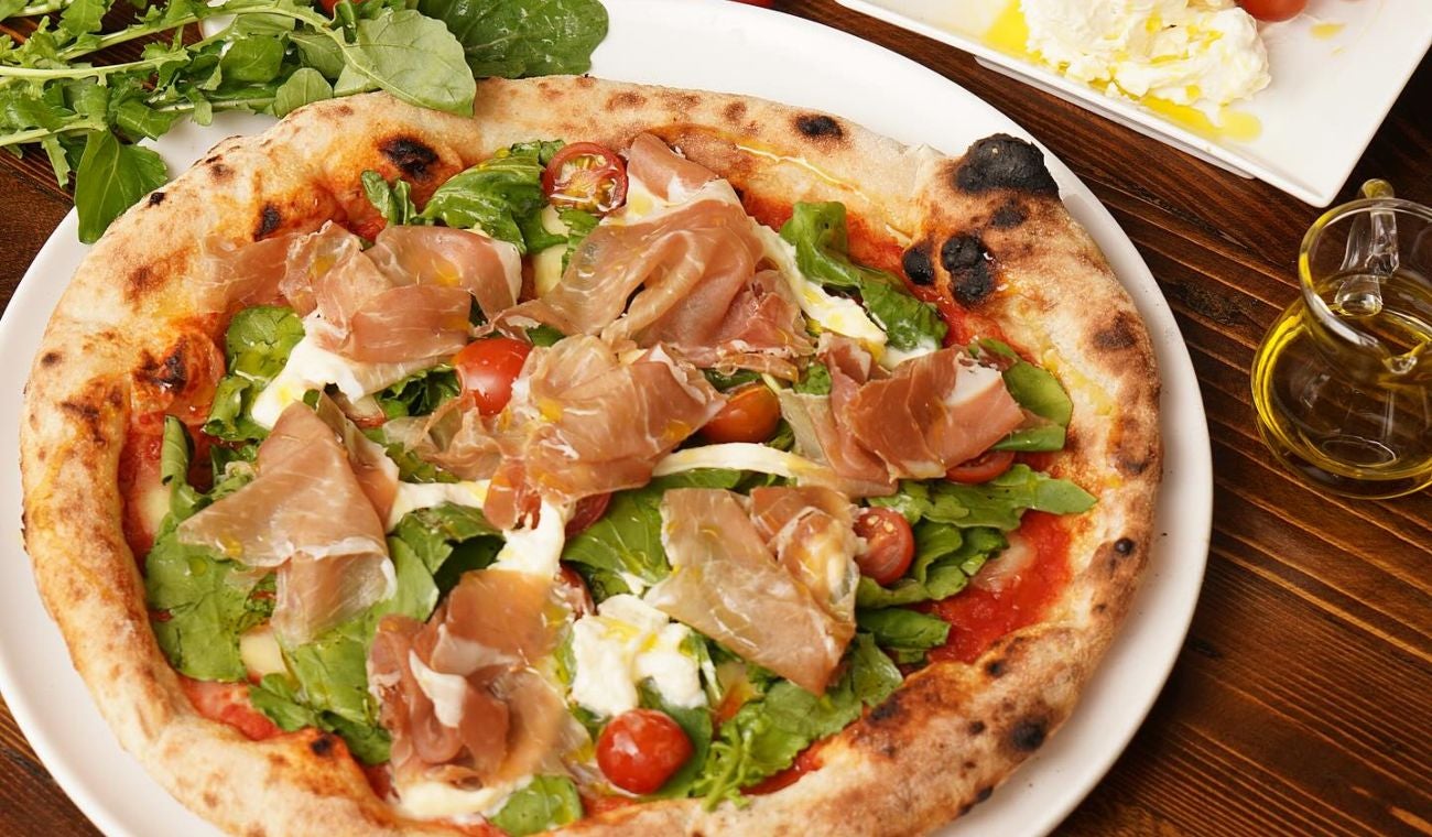 PIZZERÍA colombiana entre las 100 MEJORES del MUNDO: precios